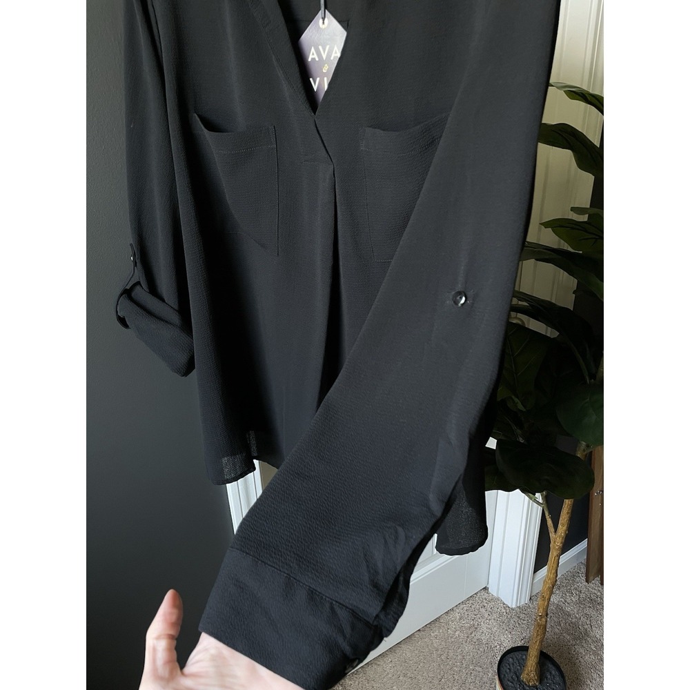 Ava & Viv Collared Roll Tab L/S Woven Blouse Lightweight Black 2X Plus - Picture 2 of 7